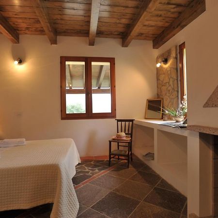 Lierus B&B Gonnosfanàdiga Exterior photo